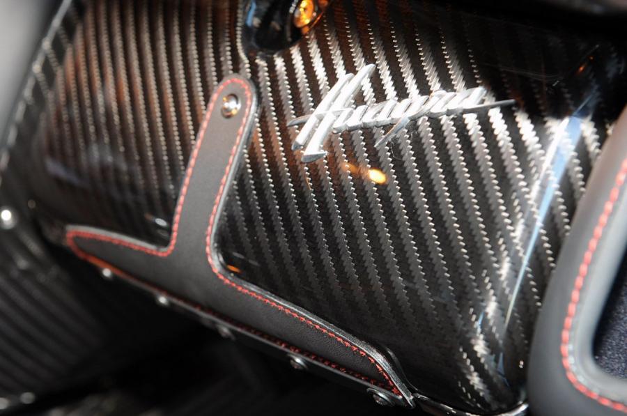 Детали интерьера Pagani Huayra 2012 года  (WW) (фото 21 из 82)